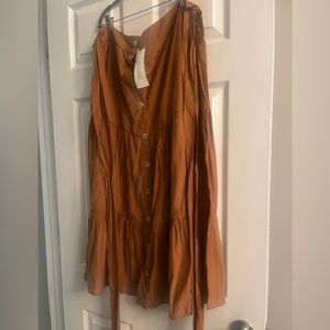 Ruffled fitted skirt